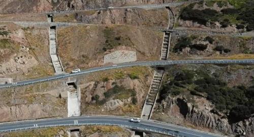 新疆五条网红公路,穿越绝美风光的丝路奇旅