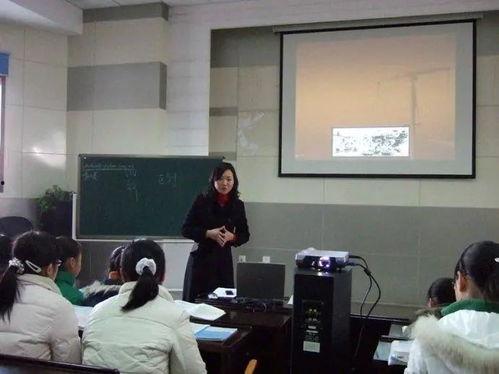 瓜哥大学专业老师,探索知识殿堂的秘密通道